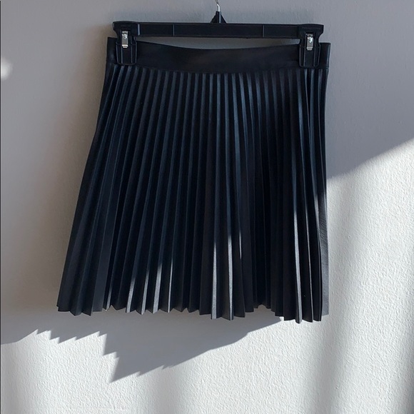 Leather skirt - Picture 2 of 3